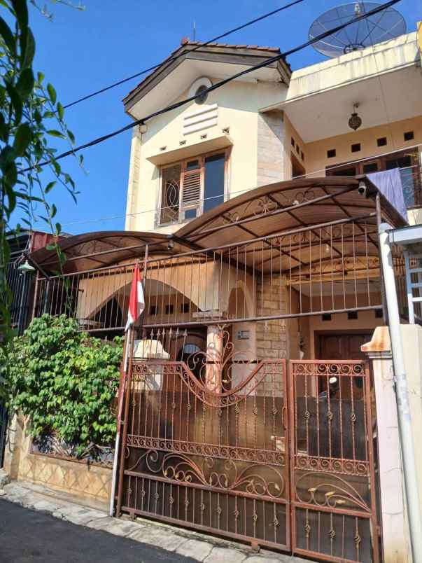 dijual rumah kalisari