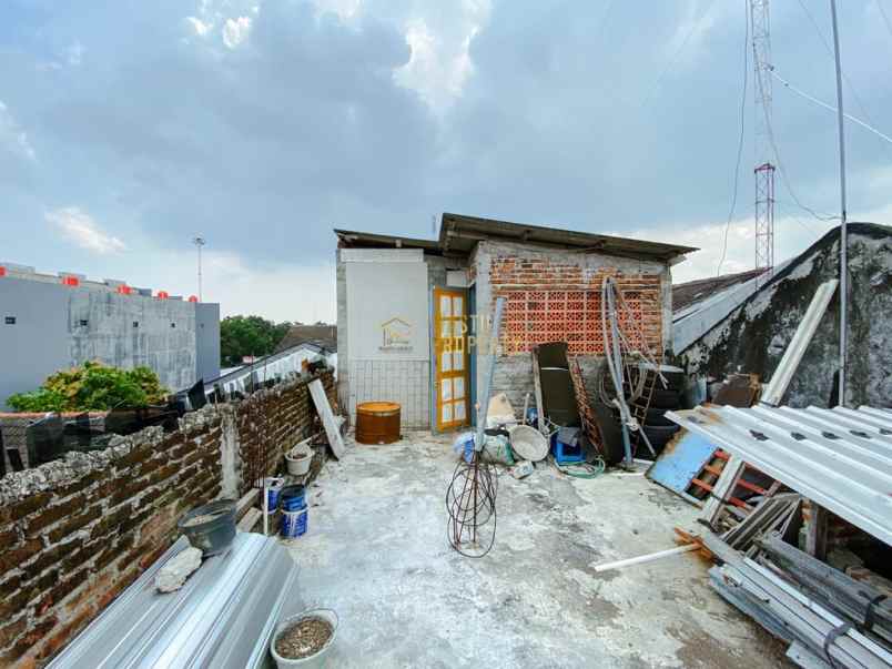 dijual rumah kantor fully furnish di seturan