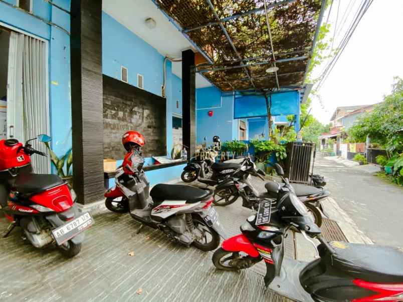 dijual rumah kantor fully furnish di seturan