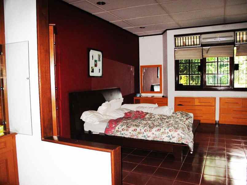 dijual rumah kaveling deplu adam malik