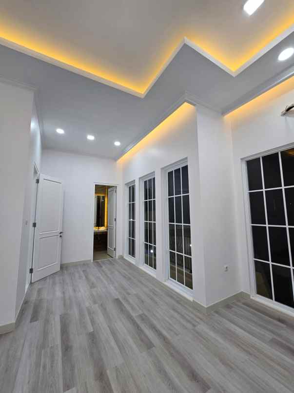 dijual rumah kayu mas