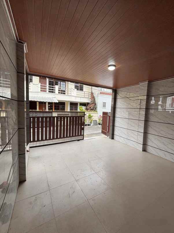 dijual rumah kayu putih jakarta timur