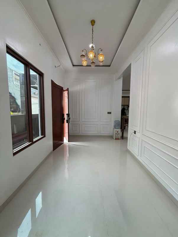 dijual rumah kayu putih jakarta timur