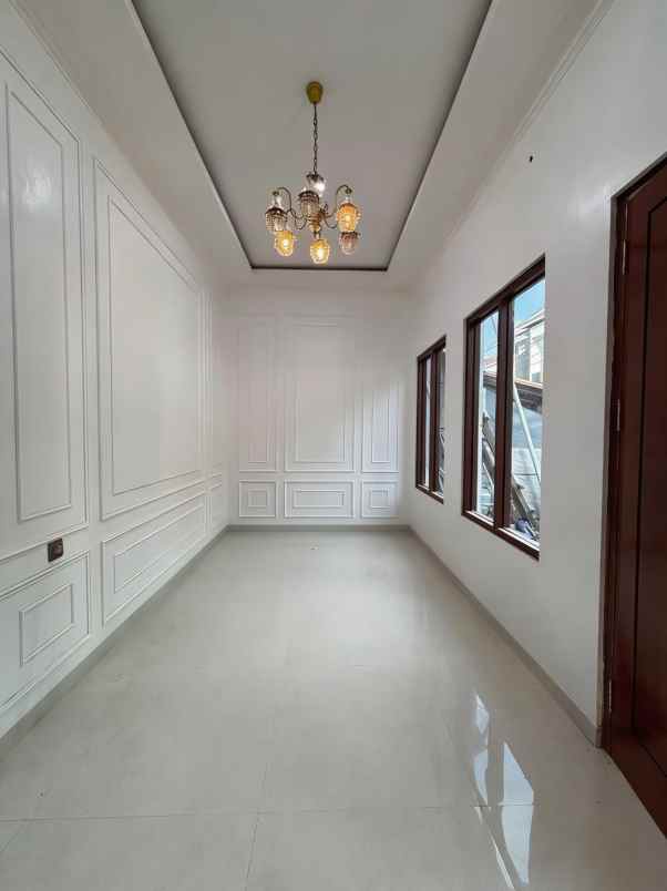 dijual rumah kayu putih jakarta timur