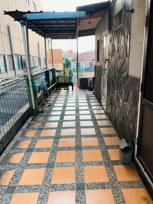 dijual rumah kebon jeruk