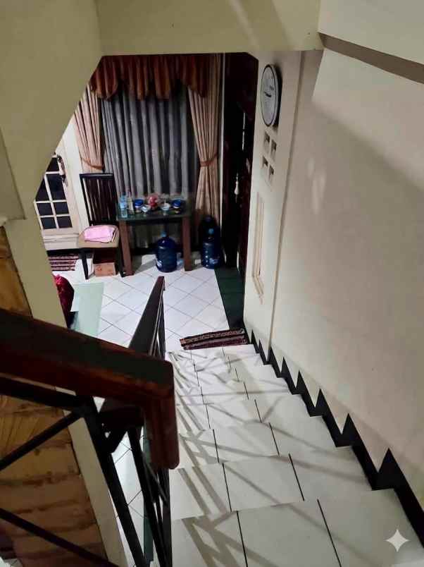 dijual rumah kebon jeruk