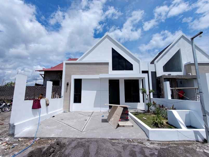 dijual rumah kebondalem lor prambanan