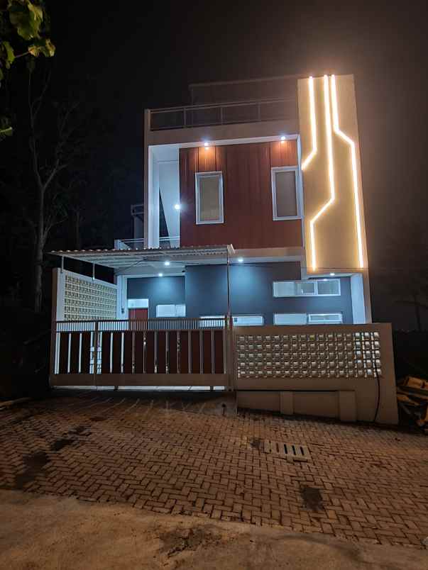 dijual rumah kec ngamprah