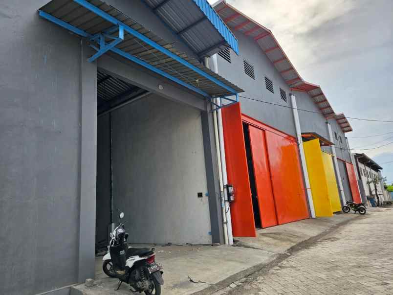 dijual rumah kedinding