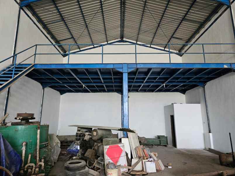 dijual rumah kedinding