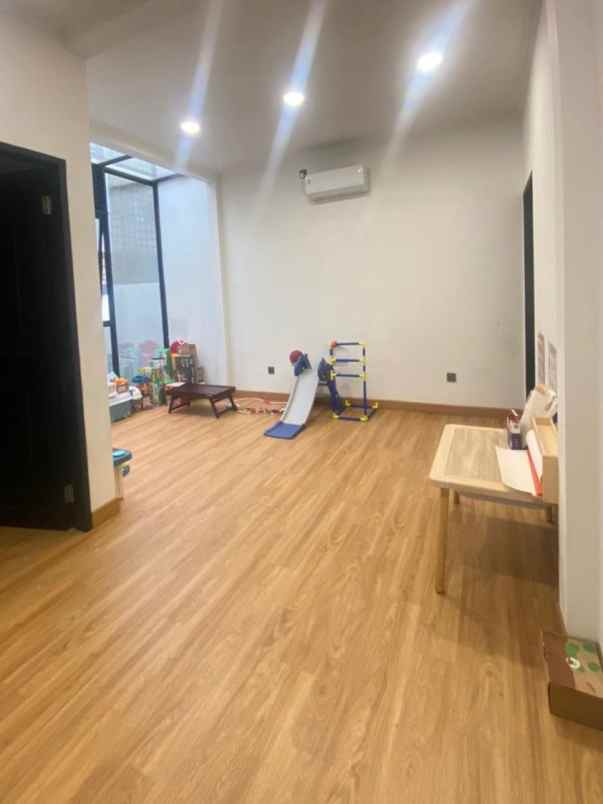 dijual rumah kelapa gading