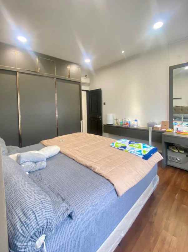 dijual rumah kelapa gading