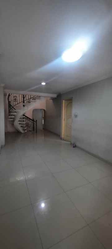 dijual rumah kelapa kopyor kelapa gading