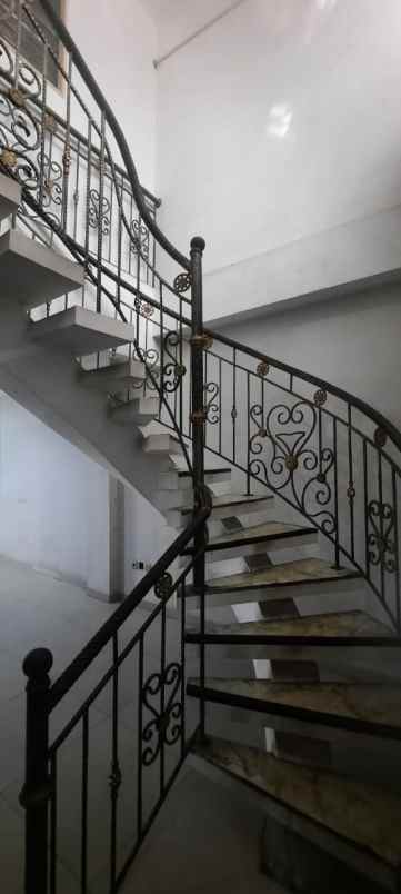 dijual rumah kelapa kopyor kelapa gading