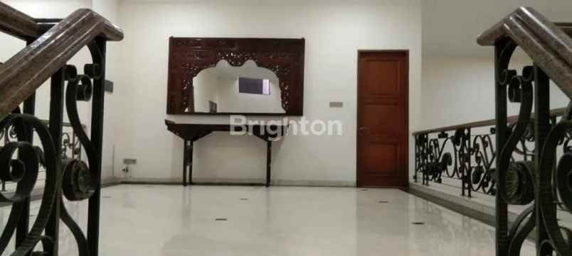 dijual rumah kemang timur mampang