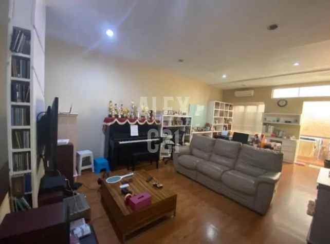 dijual rumah kembangan utara