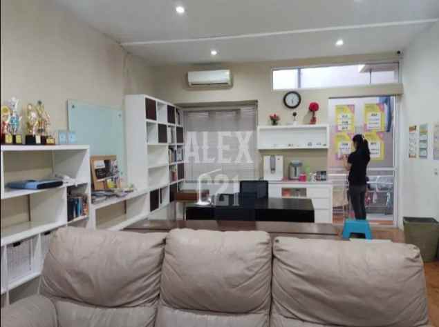 dijual rumah kembangan utara