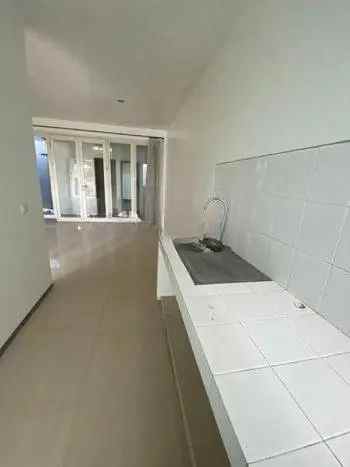 dijual rumah kingstown