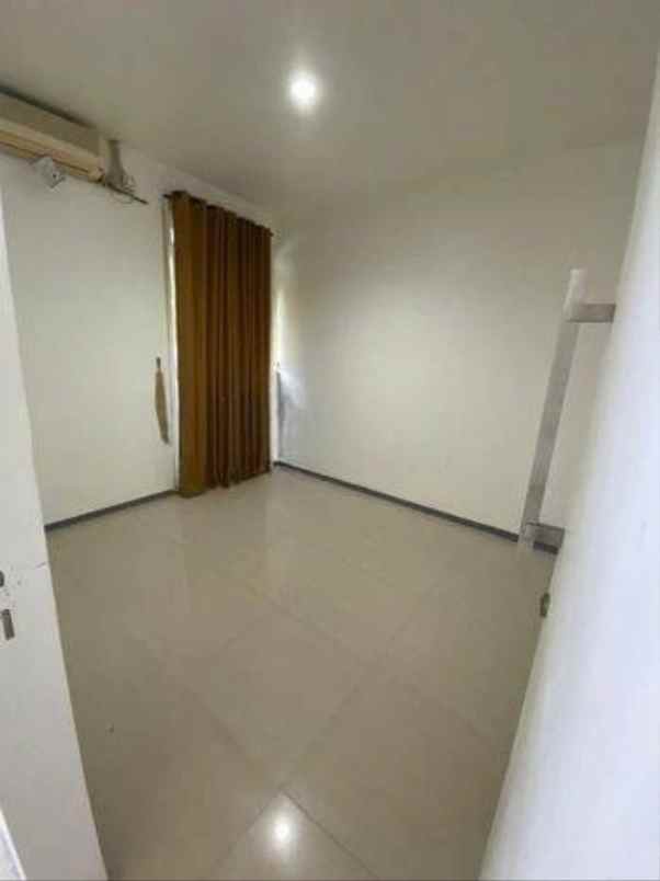 dijual rumah kingstown