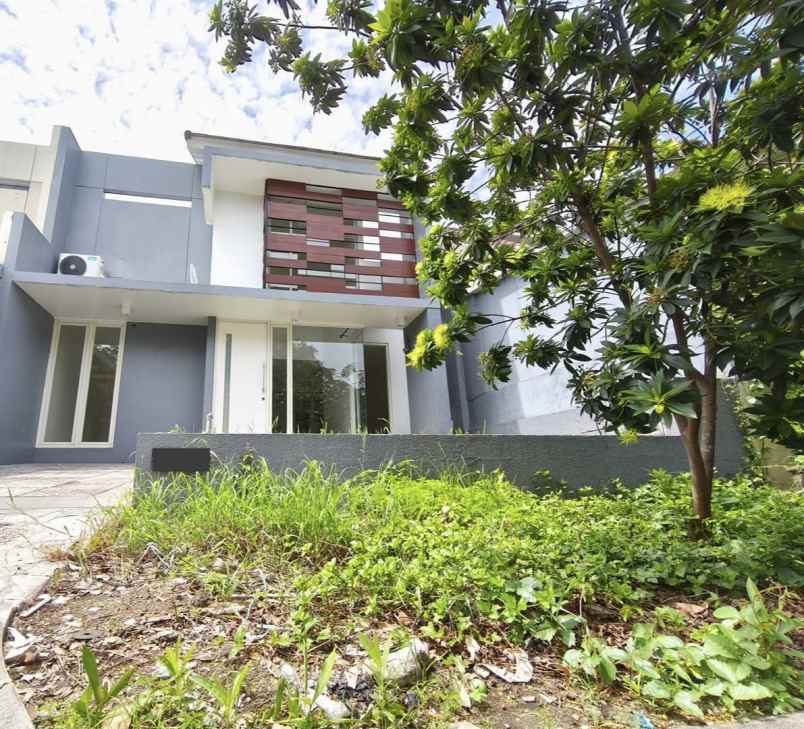 dijual rumah kingstown