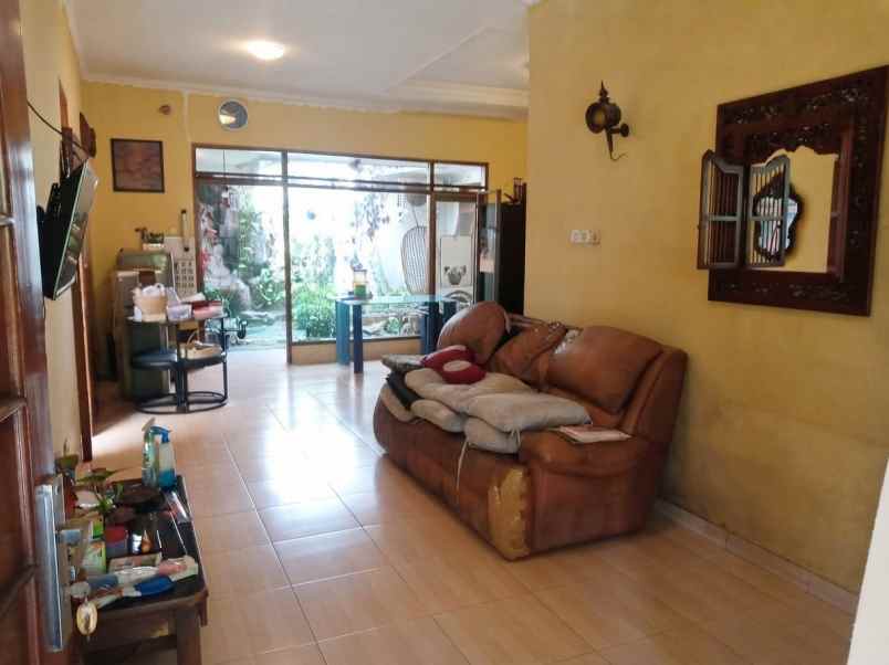 dijual rumah komplek batununggal indah