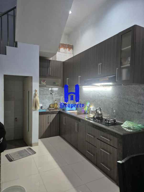 dijual rumah komplek berjaya avenue