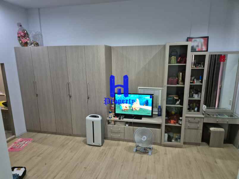 dijual rumah komplek berjaya avenue