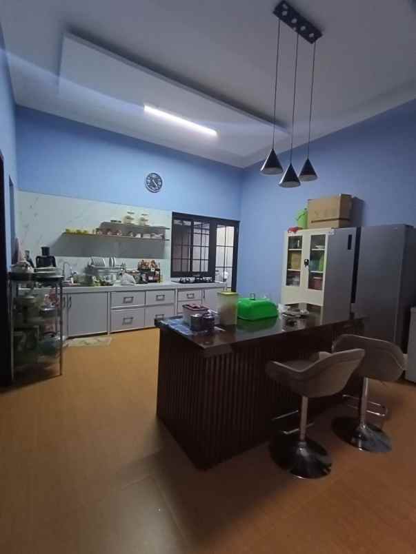 dijual rumah komplek deplu pondok aren