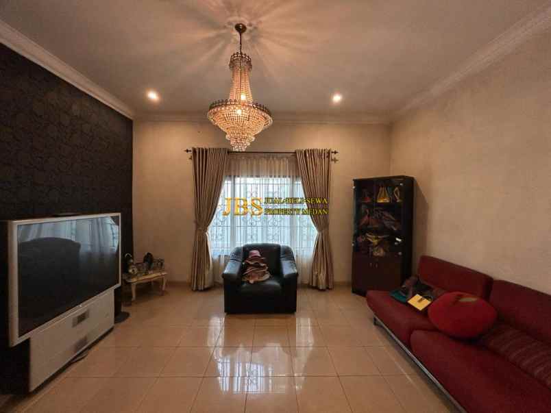 dijual rumah komplek griya riatur jalan