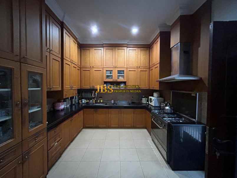 dijual rumah komplek griya riatur jalan