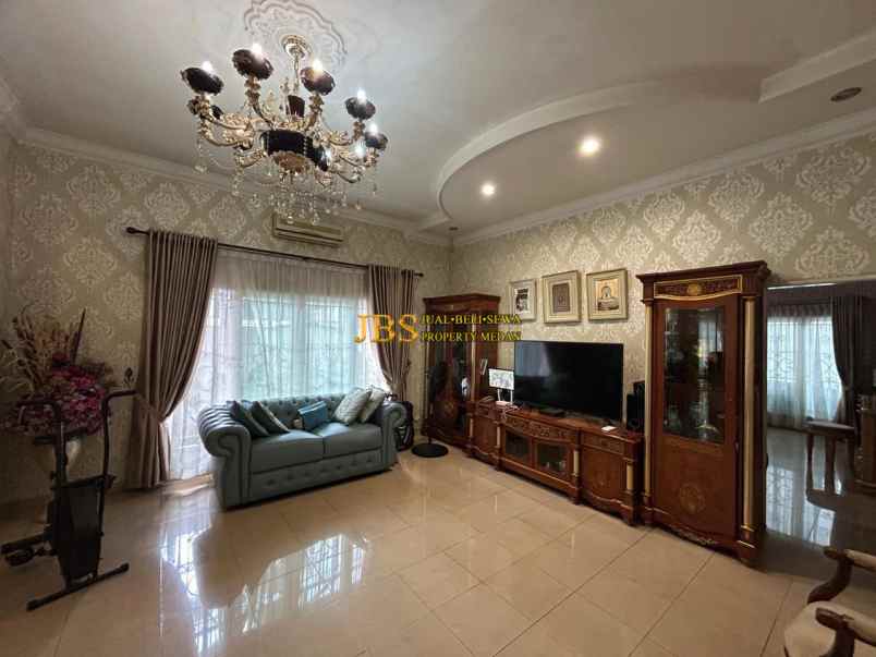 dijual rumah komplek griya riatur jalan