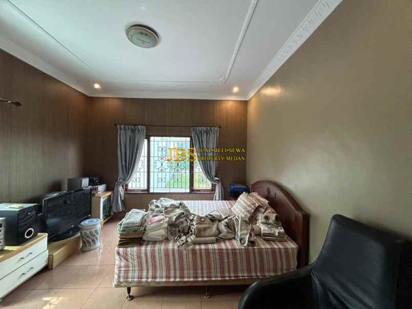 dijual rumah komplek griya riatur jalan