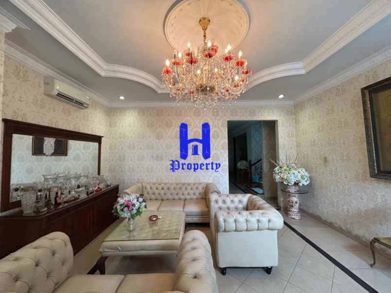 dijual rumah komplek griya riatur jalan