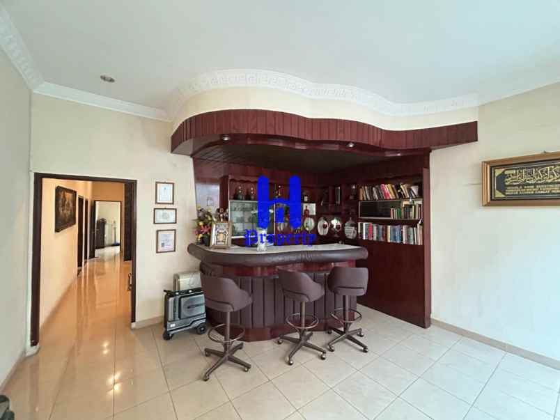 dijual rumah komplek griya riatur jalan