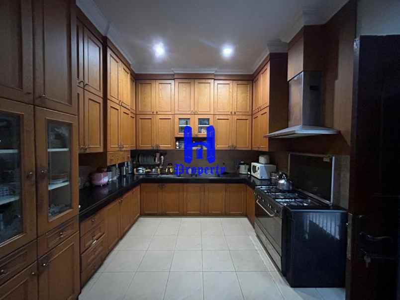 dijual rumah komplek griya riatur jalan