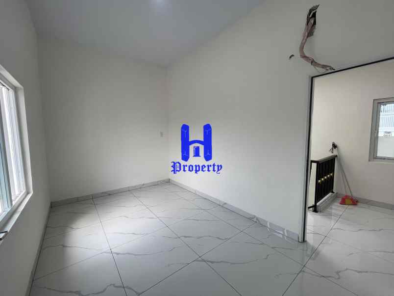 dijual rumah komplek kirribili jalan