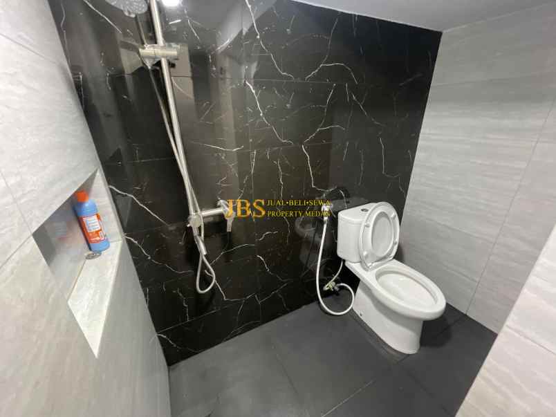 dijual rumah komplek kirribili jalan