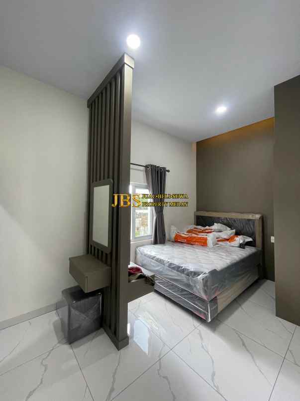 dijual rumah komplek kirribili jalan