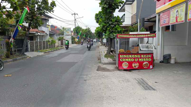 dijual rumah komplek margahayu raya