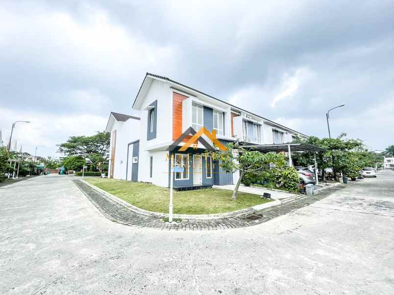 dijual rumah komplek medan resort city