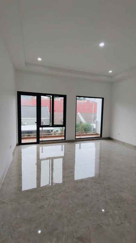 dijual rumah komplek nusa loka bsd