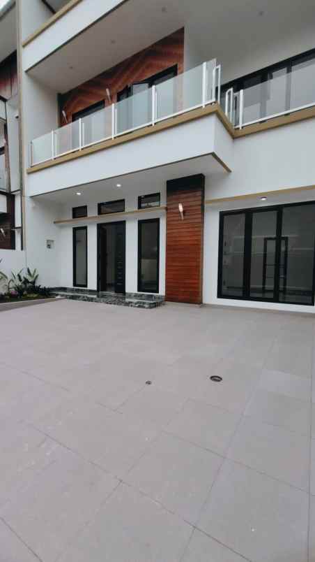 dijual rumah komplek nusa loka bsd