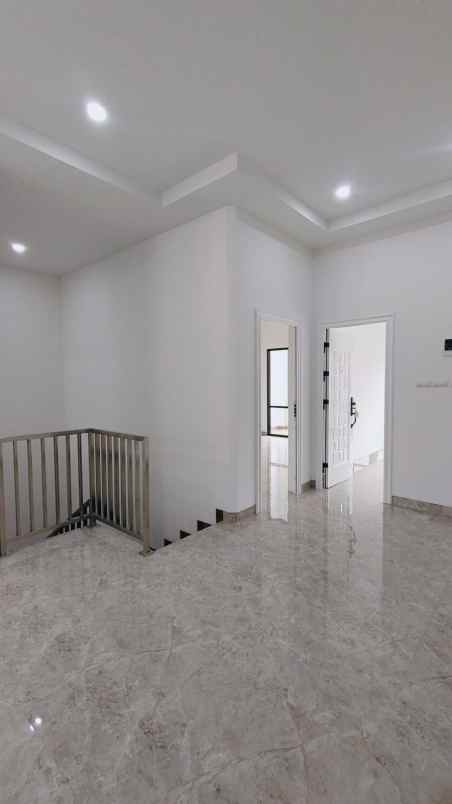 dijual rumah komplek nusa loka bsd