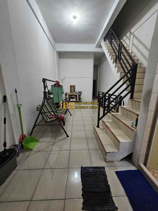 dijual rumah komplek sekip regency