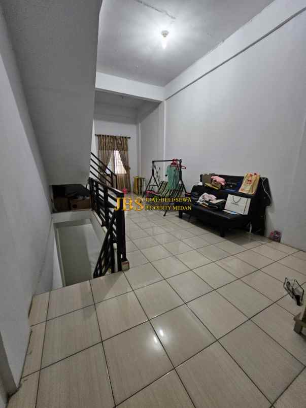 dijual rumah komplek sekip regency