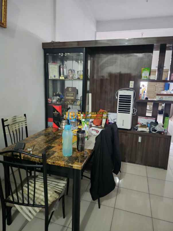 dijual rumah komplek sekip regency