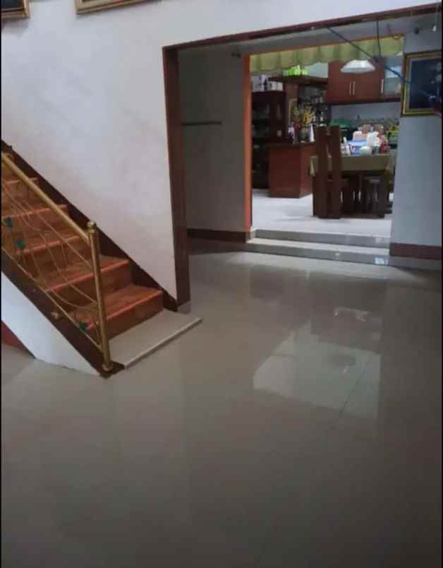 dijual rumah komplek swadaya duren
