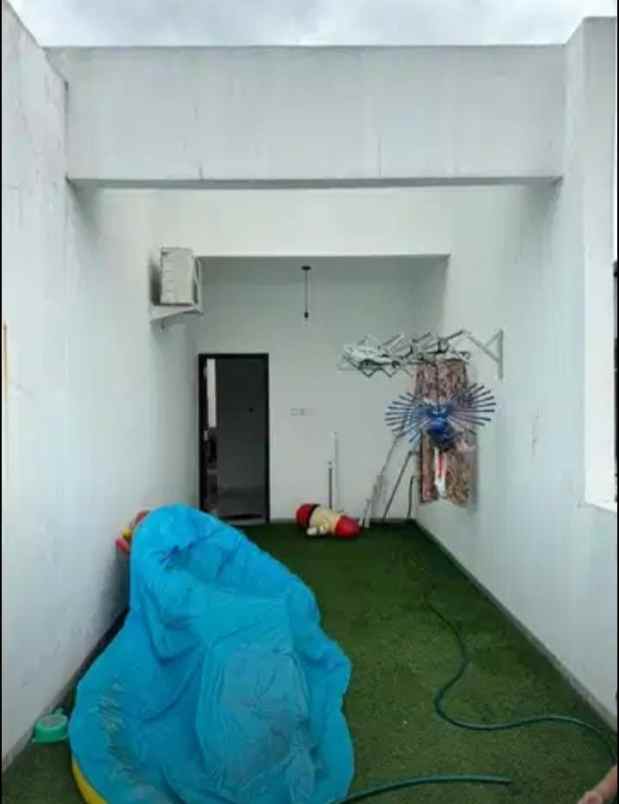 dijual rumah komplek taman buaran indah