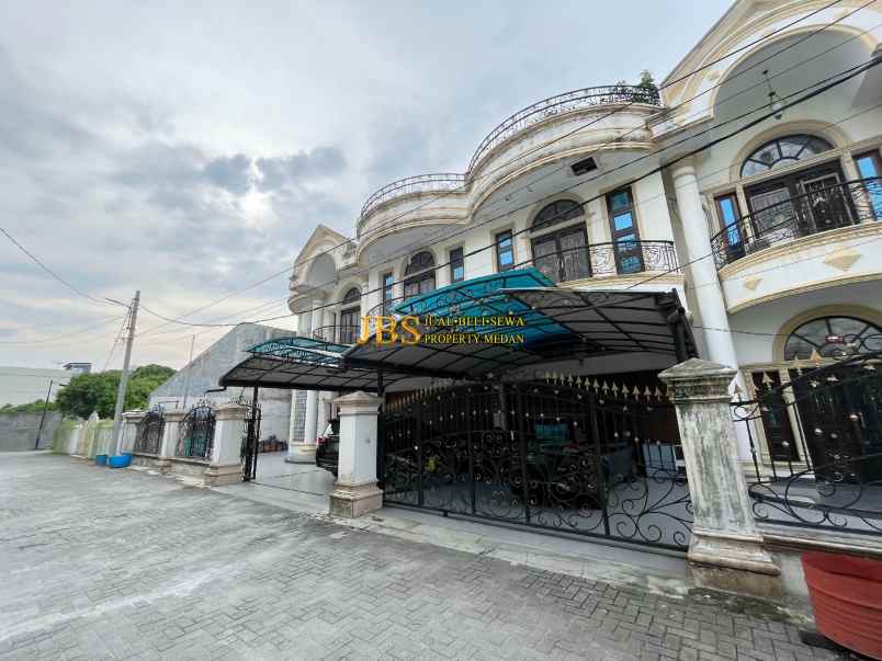 dijual rumah komplek taman polonia 5