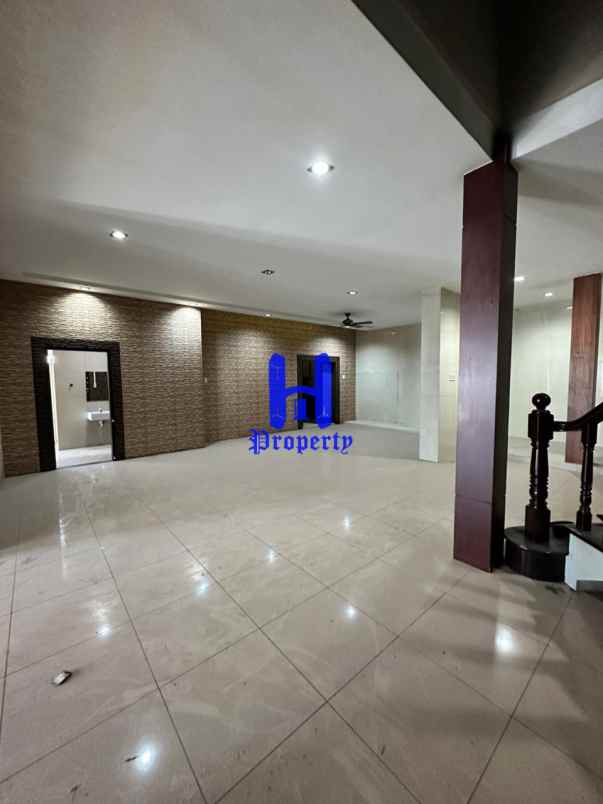 dijual rumah komplek taman timor raya